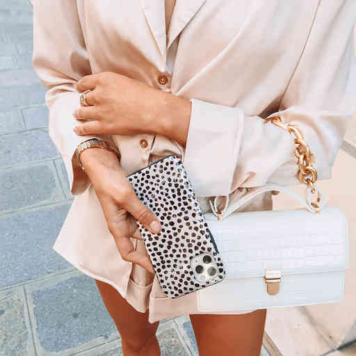 Burga Tough Case Apple iPhone 16 Pro - Almond Latte