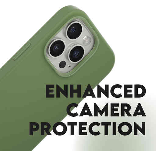 CARE by PanzerGlass Fashionable Case Green w. MagSafe iPhone 16 Pro