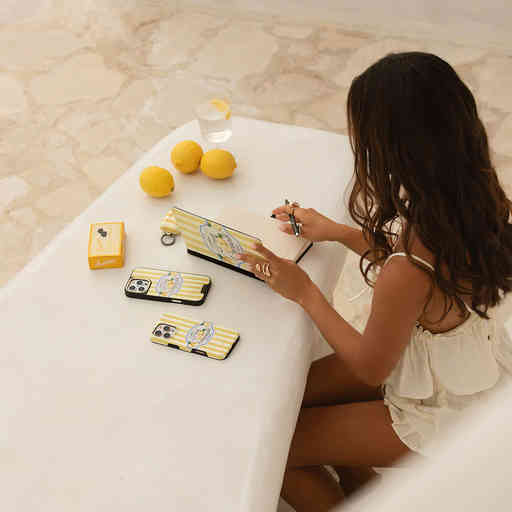 Burga Tough Case Apple iPhone 16 Pro - Frizzante