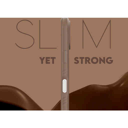 CARE by PanzerGlass Fashionable Case Samba Espresso MagSafe iPhone 17